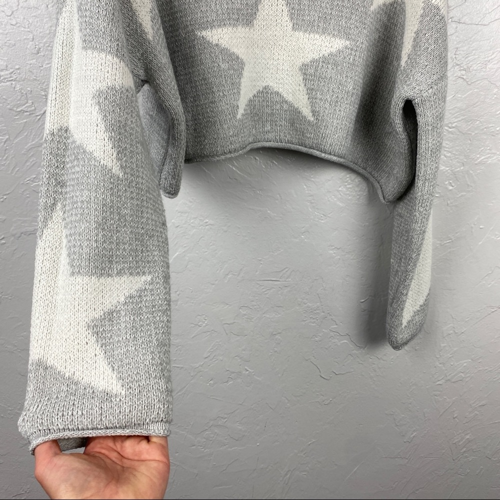 Shein cropped gray Star print sweater - Picture 5 of 7